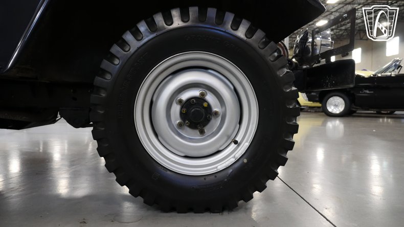 1981 Mitsubishi Jeep 16