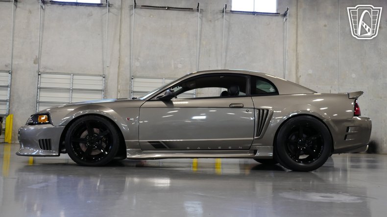 2001 Ford Mustang 24