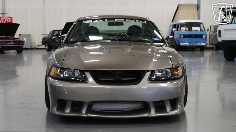 2001 Ford Mustang 9
