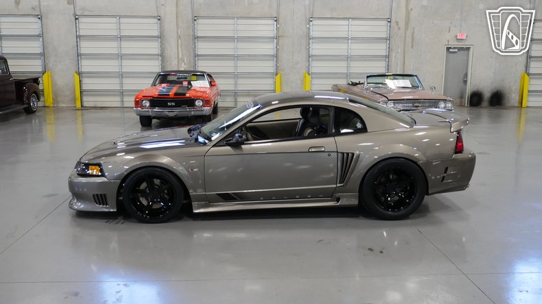 2001 Ford Mustang 40