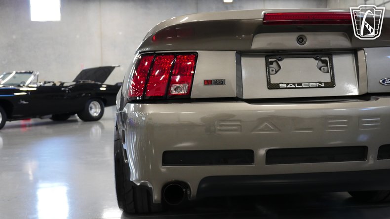 2001 Ford Mustang 64