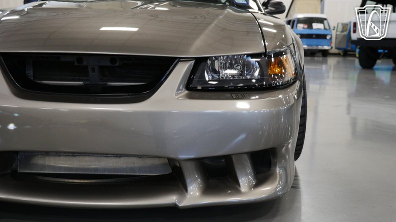 2001 Ford Mustang 72