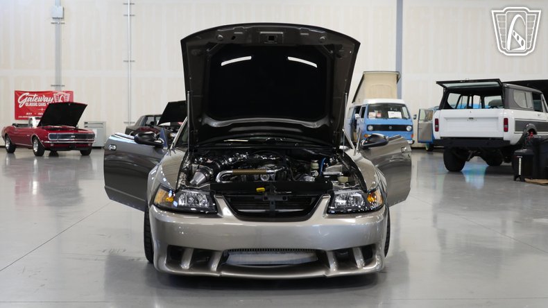 2001 Ford Mustang 13