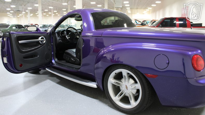 2004 Chevrolet SSR 61