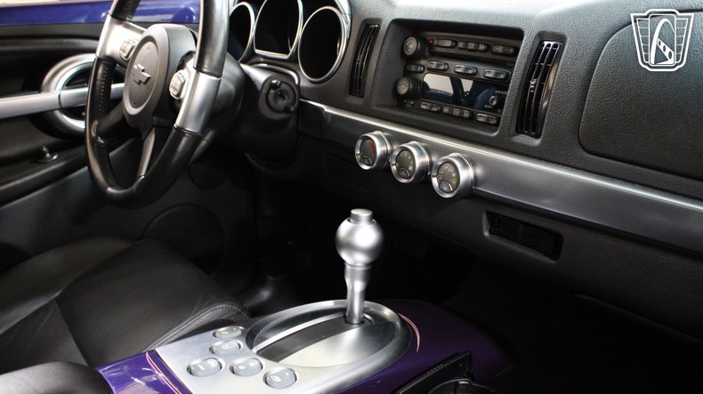 2004 Chevrolet SSR 25