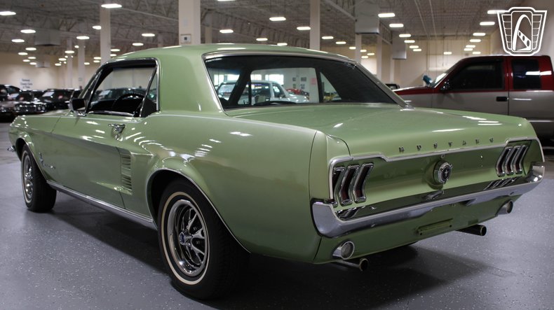 1967 Ford Mustang 26