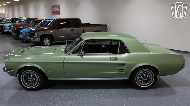 1967 Ford Mustang 24