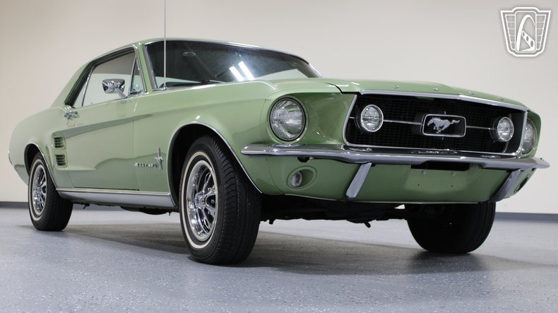 1967 Ford Mustang 37