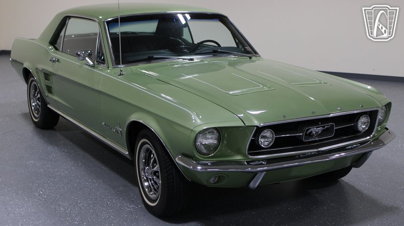 1967 Ford Mustang 36