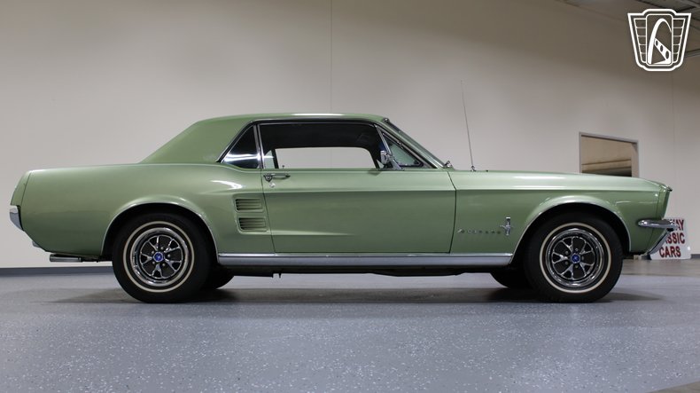 1967 Ford Mustang 6