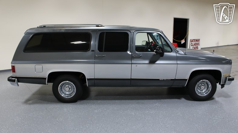 1990 GMC Suburban 6