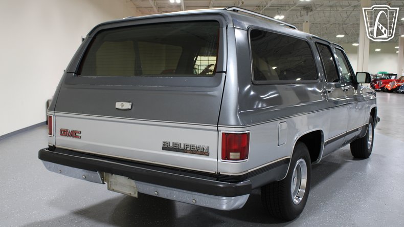 1990 GMC Suburban 31
