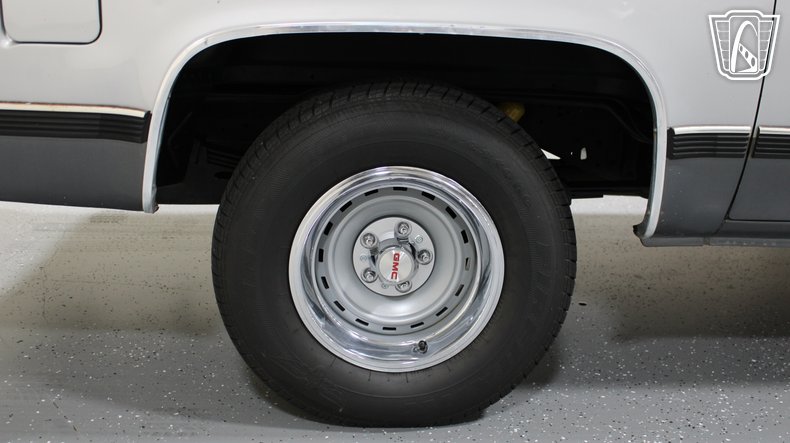 1990 GMC Suburban 41