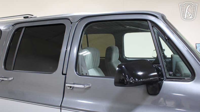 1990 GMC Suburban 55
