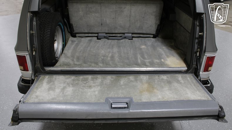 1990 GMC Suburban 84