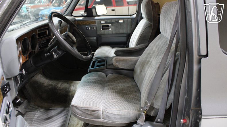 1990 GMC Suburban 103