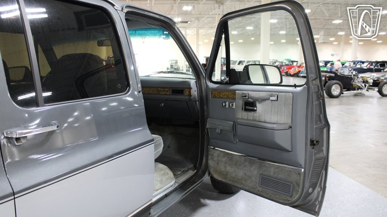 1990 GMC Suburban 106