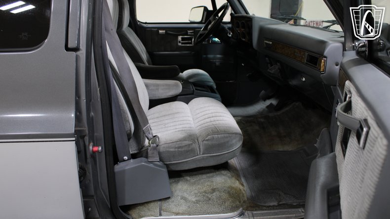 1990 GMC Suburban 108