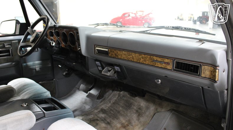 1990 GMC Suburban 15