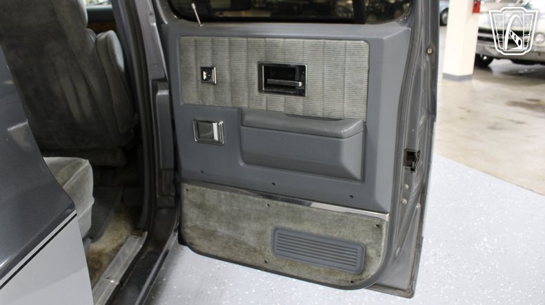 1990 GMC Suburban 115