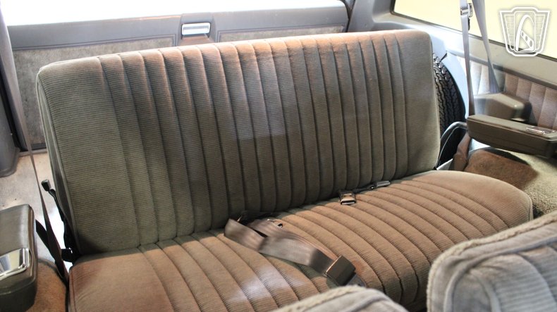 1990 GMC Suburban 118