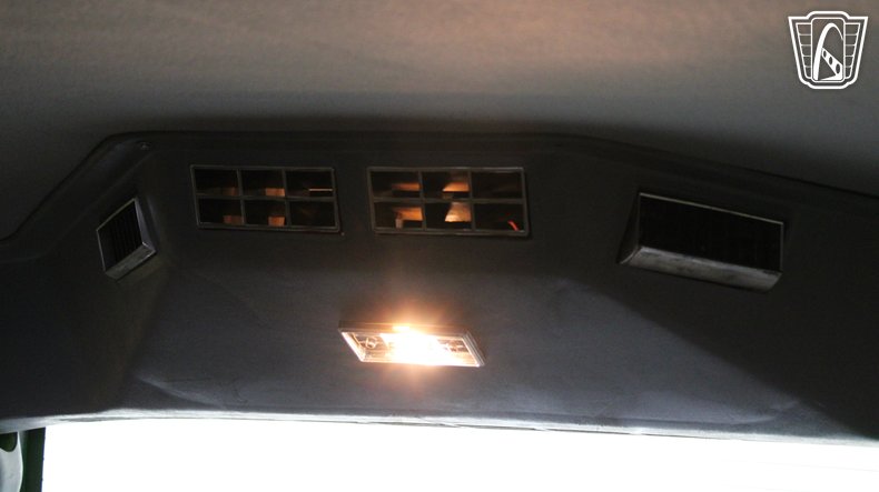 1990 GMC Suburban 128