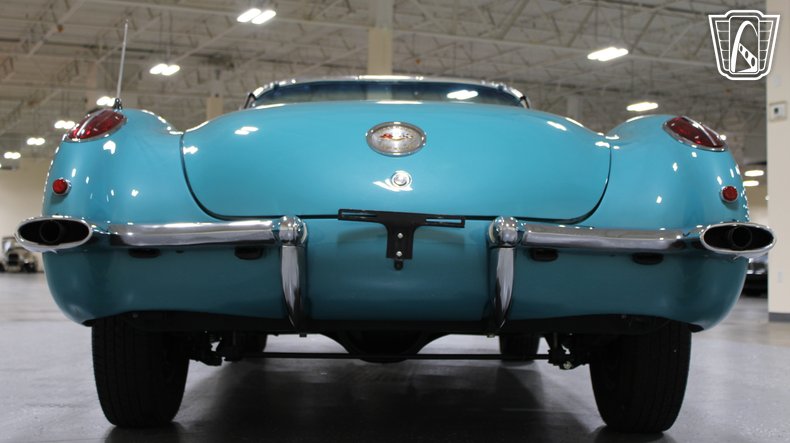 1960 Chevrolet Corvette 32