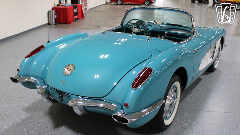 1960 Chevrolet Corvette 34