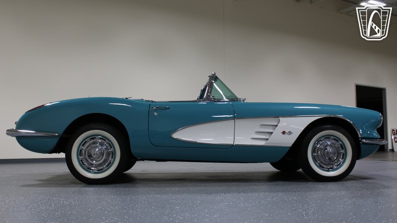 1960 Chevrolet Corvette 37