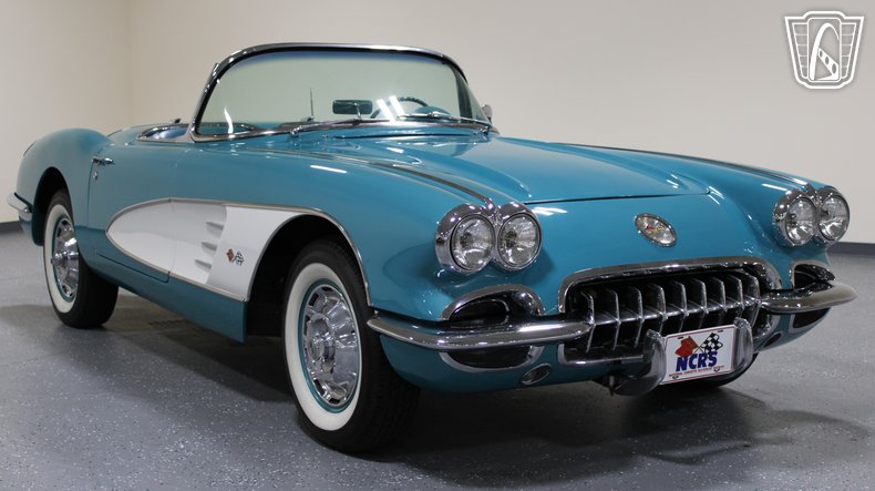 1960 Chevrolet Corvette 2