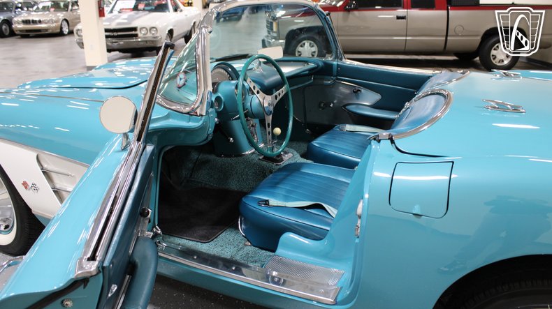 1960 Chevrolet Corvette 11
