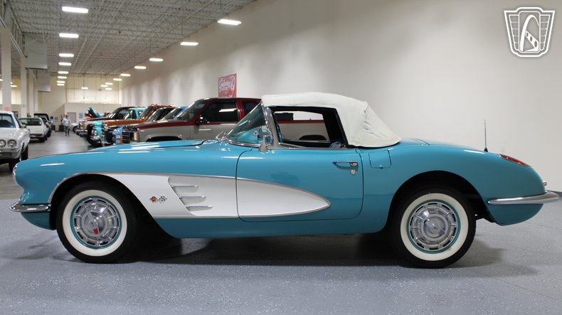 1960 Chevrolet Corvette 124