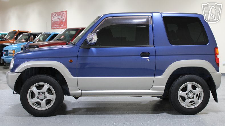1999 Mitsubishi Pajero Mini 24