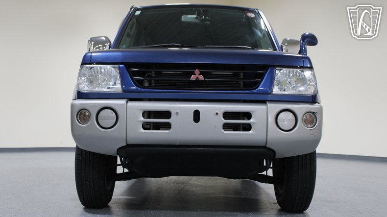 1999 Mitsubishi Pajero Mini 39
