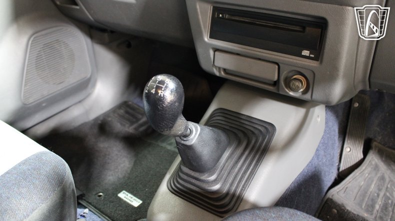 1999 Mitsubishi Pajero Mini 103