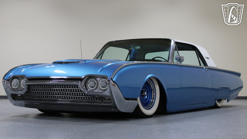 1961 Ford Thunderbird 23