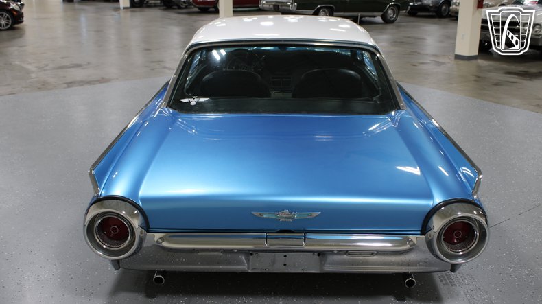 1961 Ford Thunderbird 31