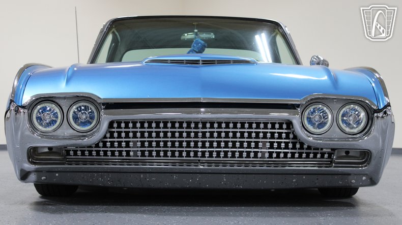 1961 Ford Thunderbird 3