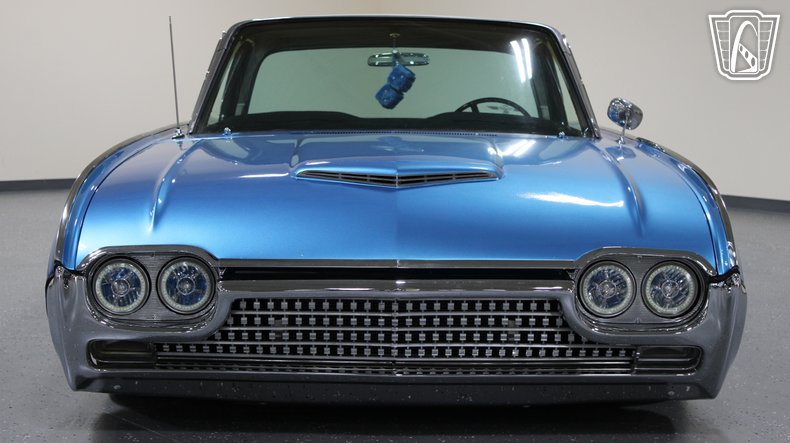 1961 Ford Thunderbird 41
