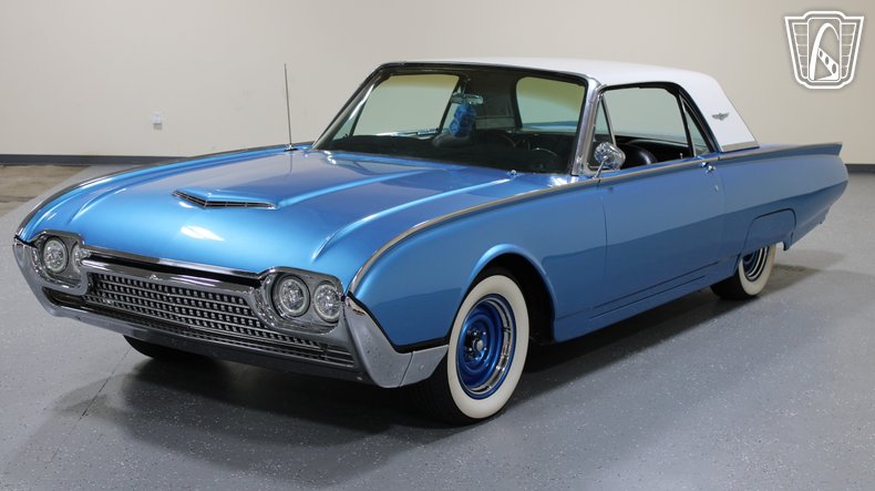 1961 Ford Thunderbird 48