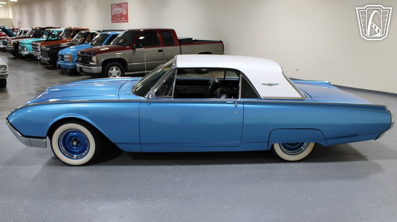 1961 Ford Thunderbird 51