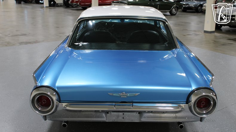 1961 Ford Thunderbird 56