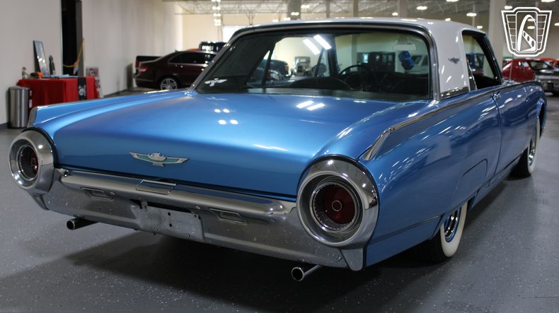 1961 Ford Thunderbird 57