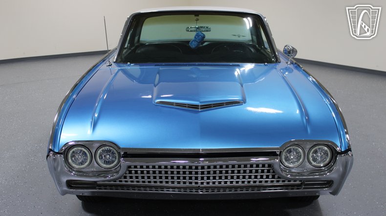 1961 Ford Thunderbird 67