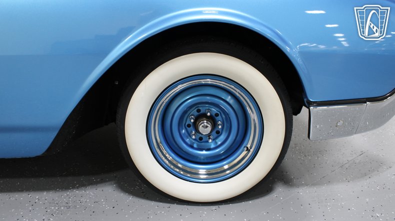 1961 Ford Thunderbird 71