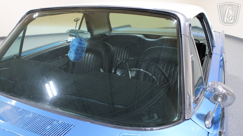 1961 Ford Thunderbird 76
