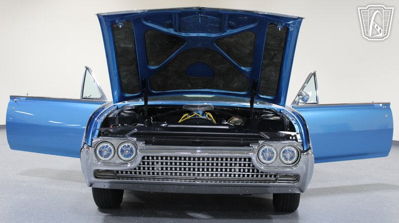 1961 Ford Thunderbird 104