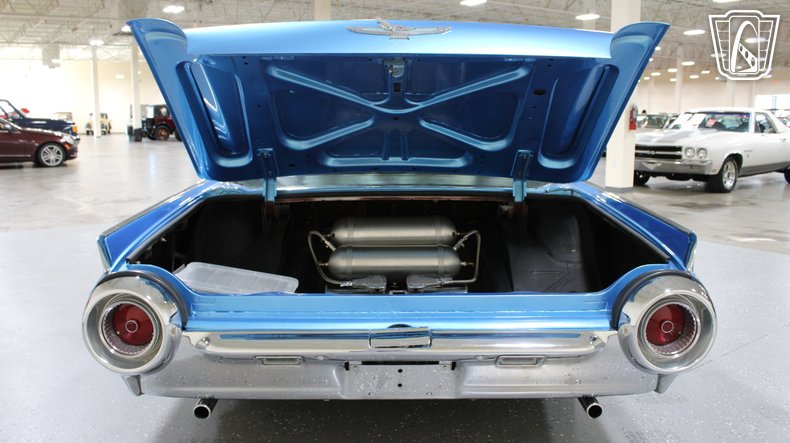 1961 Ford Thunderbird 118