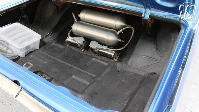 1961 Ford Thunderbird 120