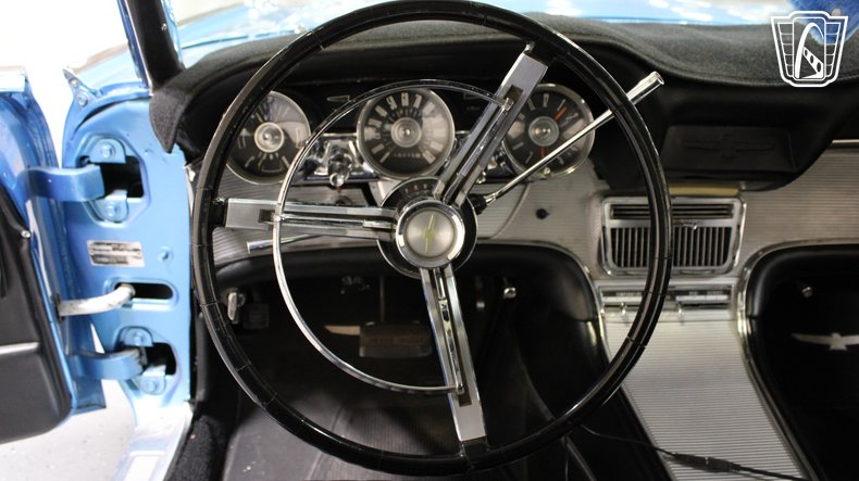 1961 Ford Thunderbird 134